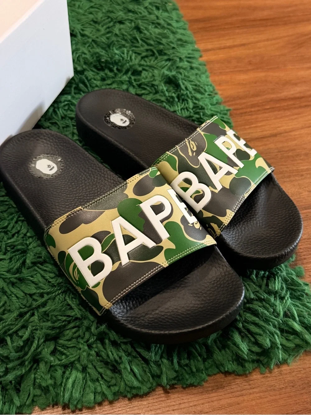 BAPE - Green Camo Logo Slides - / 8M - Brand New